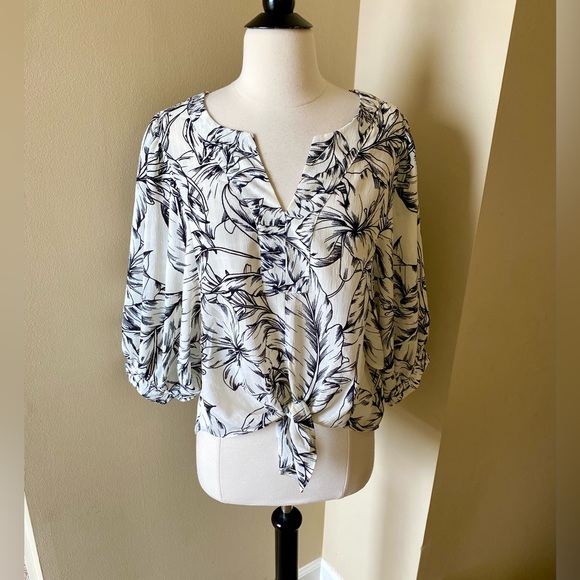 Rose & Olive Blouse - Medium - Picture 2 of 15